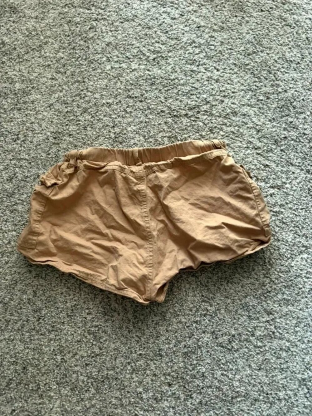 Women’s Tan Ruffle Utility Shorts Size Small - Picture 3 of 3